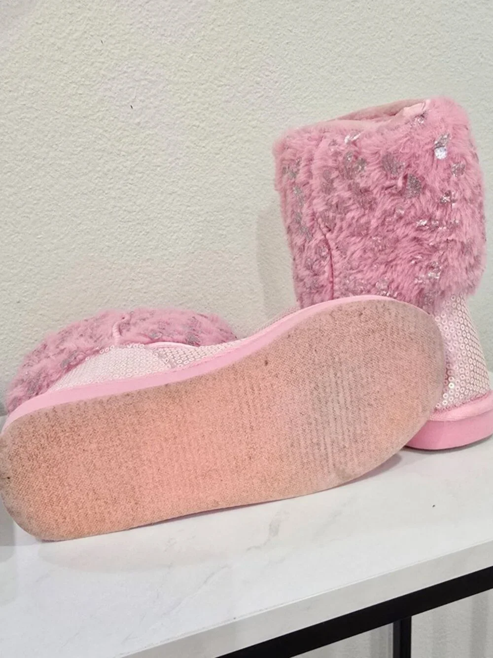Justice ✦ Sparkly Faux Fur Boots ✦ Pink Sequin Glitter Accents Light‑Up Sides 3